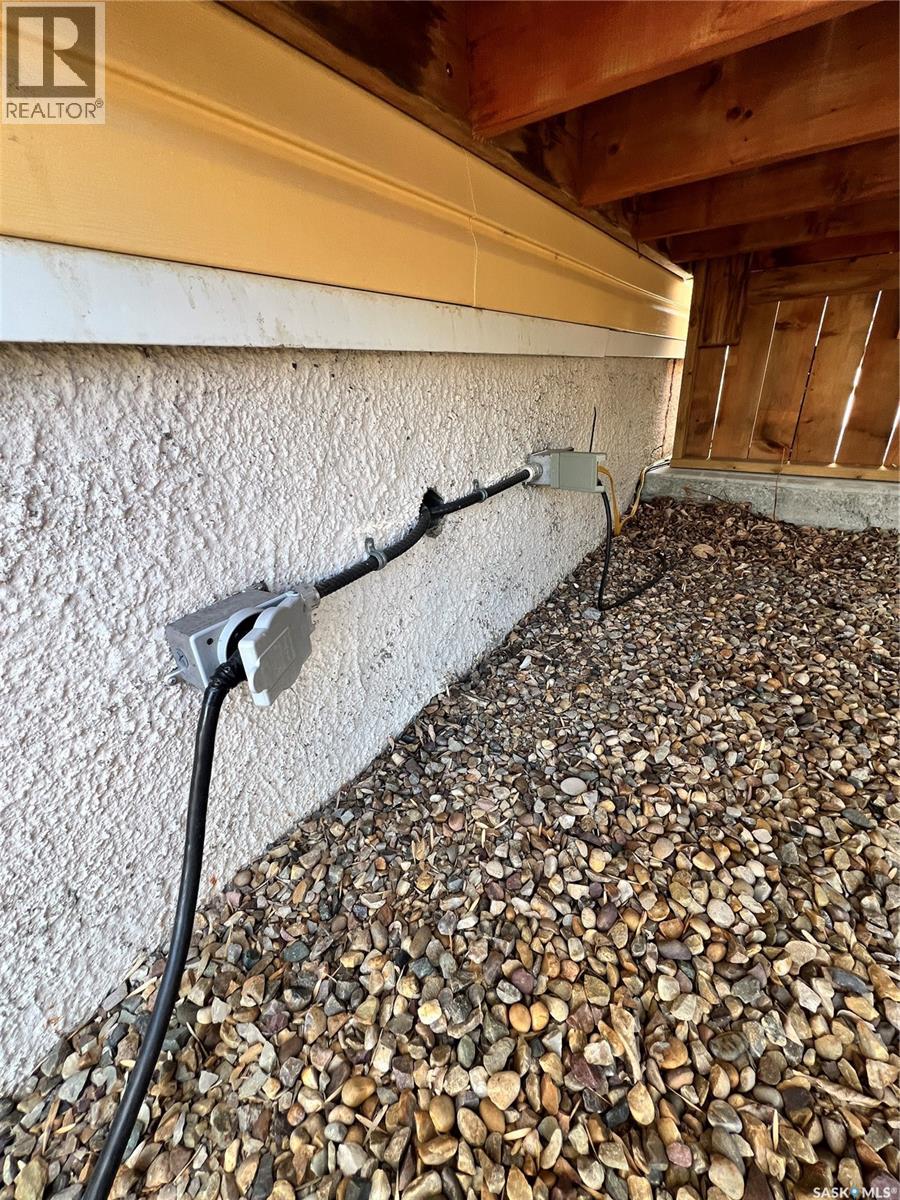 195 Ensign Street, Pennant, Saskatchewan  S0N 1X0 - Photo 24 - SK031660