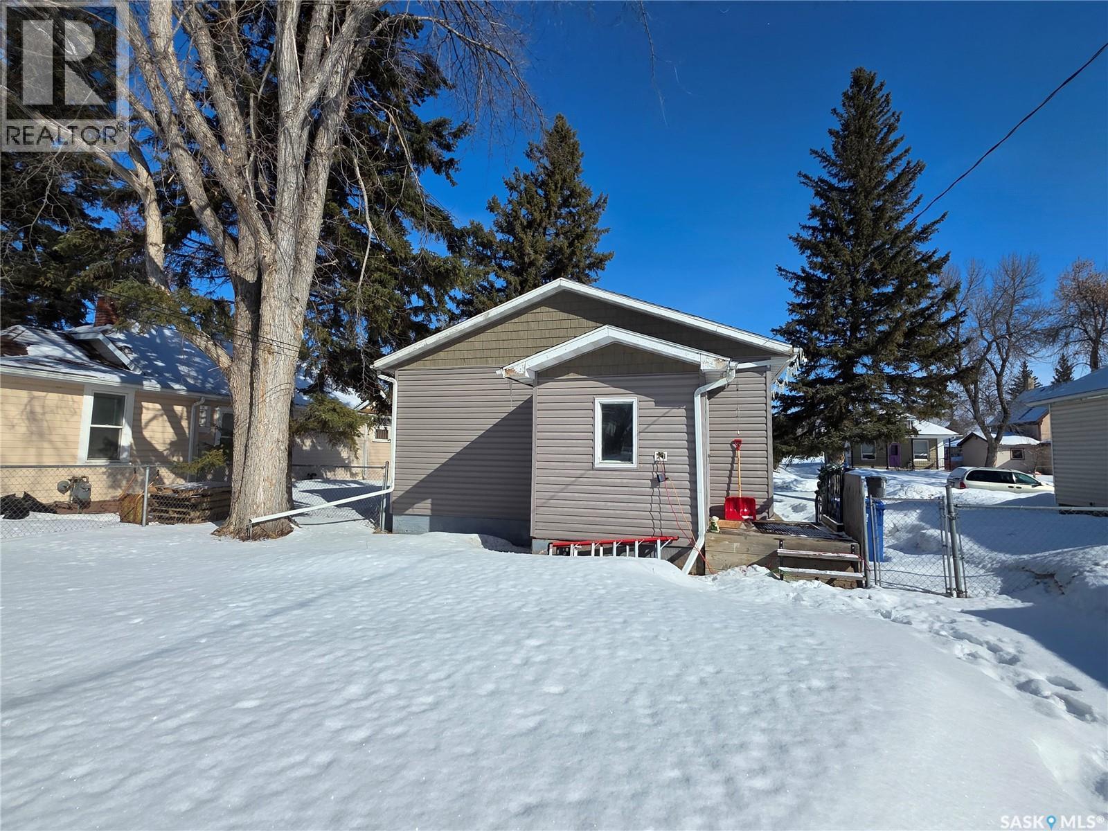 311 5th Avenue E, Melville, Saskatchewan  S0A 2P0 - Photo 3 - SK031654