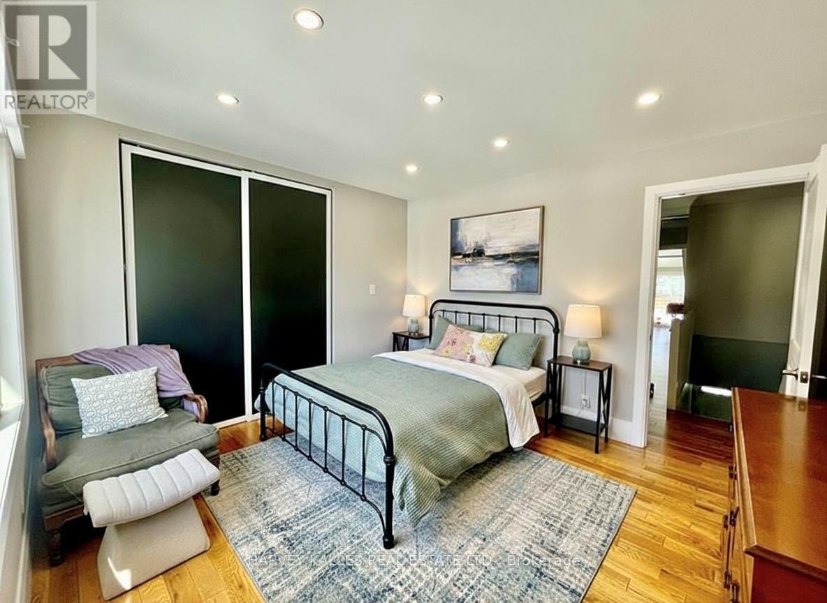 ROOM - 26 LEYTON AVENUE, Toronto, Ontario