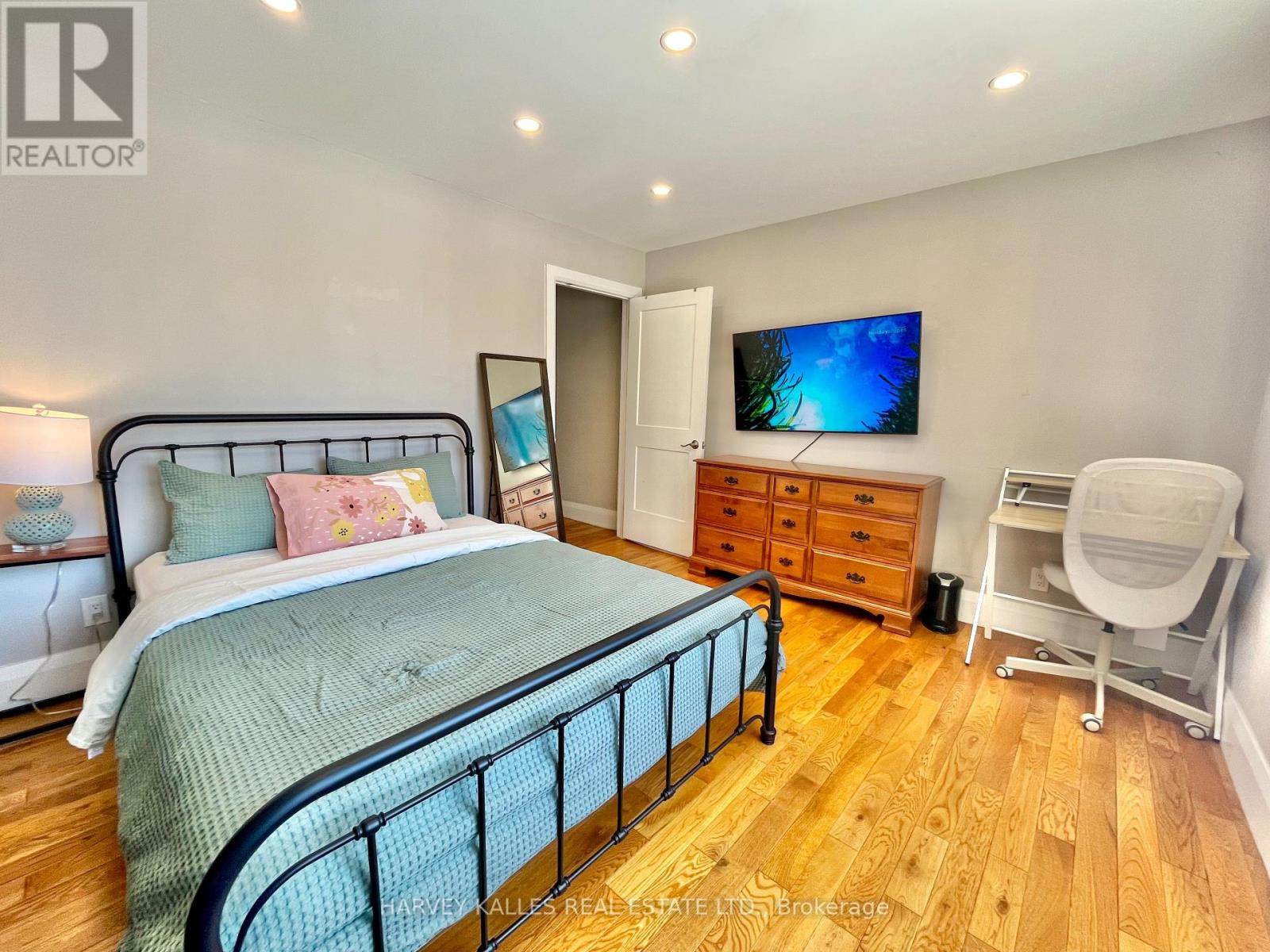 Room - 26 Leyton Avenue, Toronto, Ontario  M1L 3T4 - Photo 3 - E12944800