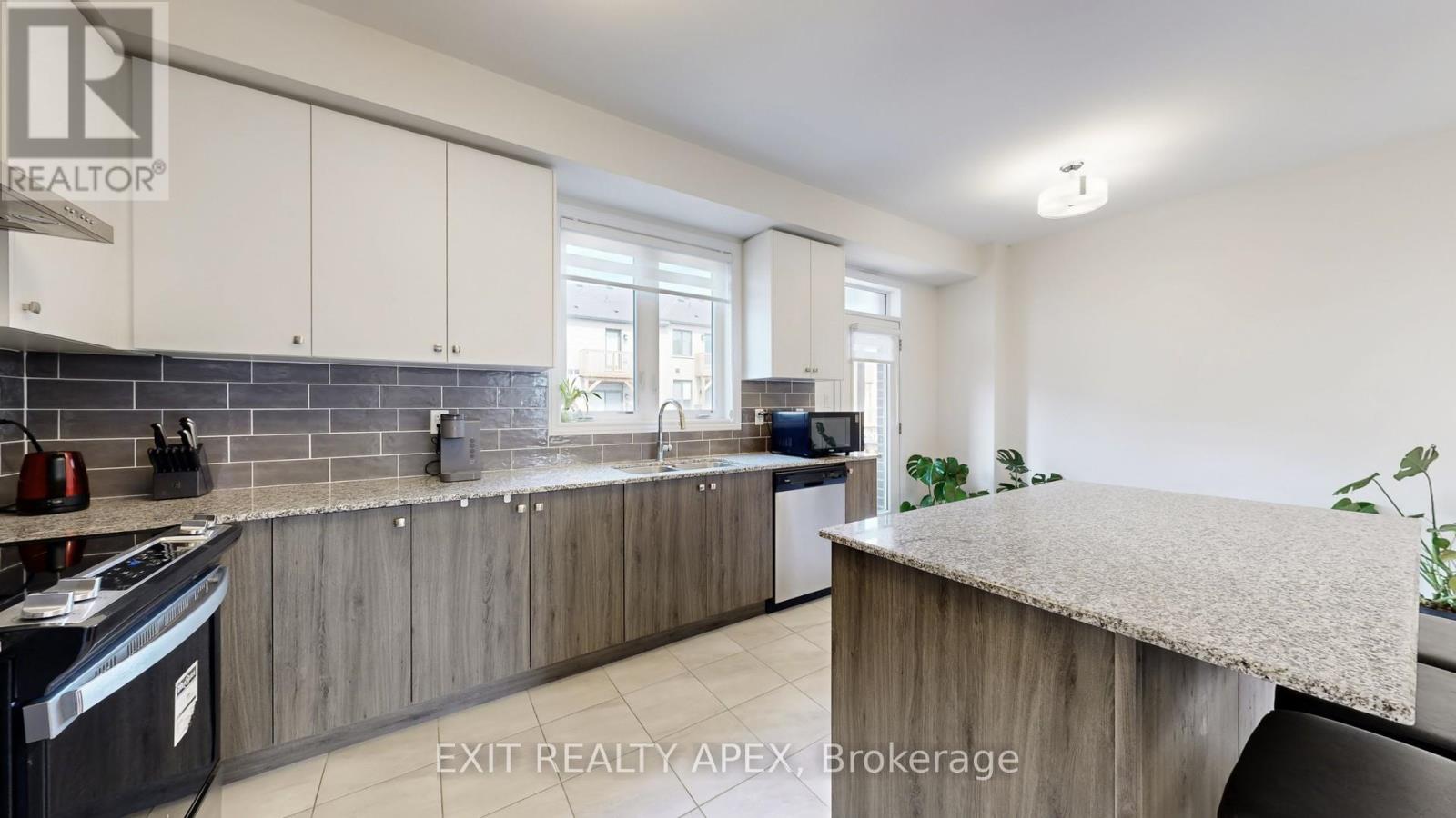 55 Douet Lane, Ajax, Ontario  L1Z 0V4 - Photo 10 - E12944858