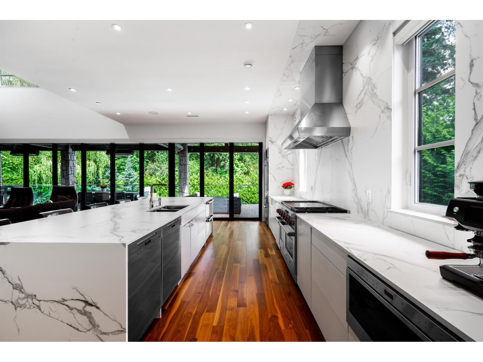 14073 34a Avenue, Surrey, British Columbia  V4P 0A8 - Photo 10 - R3105825