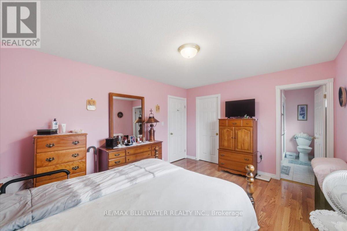 6704 Perth Line 44, West Perth, Ontario  N0K 1A0 - Photo 16 - X12940492