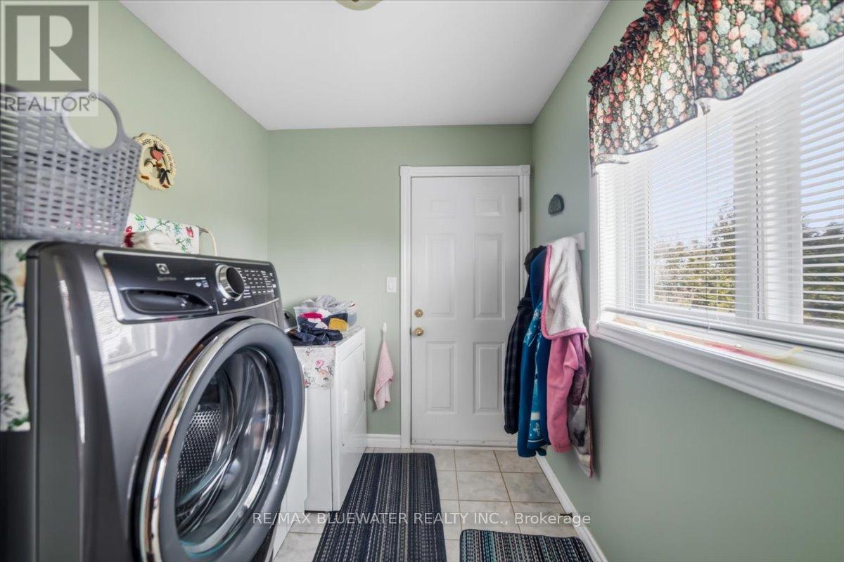 6704 Perth Line 44, West Perth, Ontario  N0K 1A0 - Photo 23 - X12940492