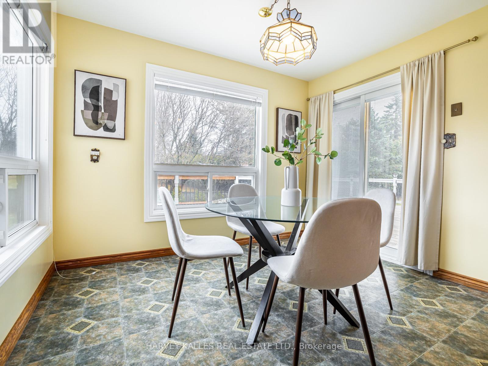 23 Veronica Crescent, East Gwillimbury, Ontario  L0G 1V0 - Photo 12 - N12944802