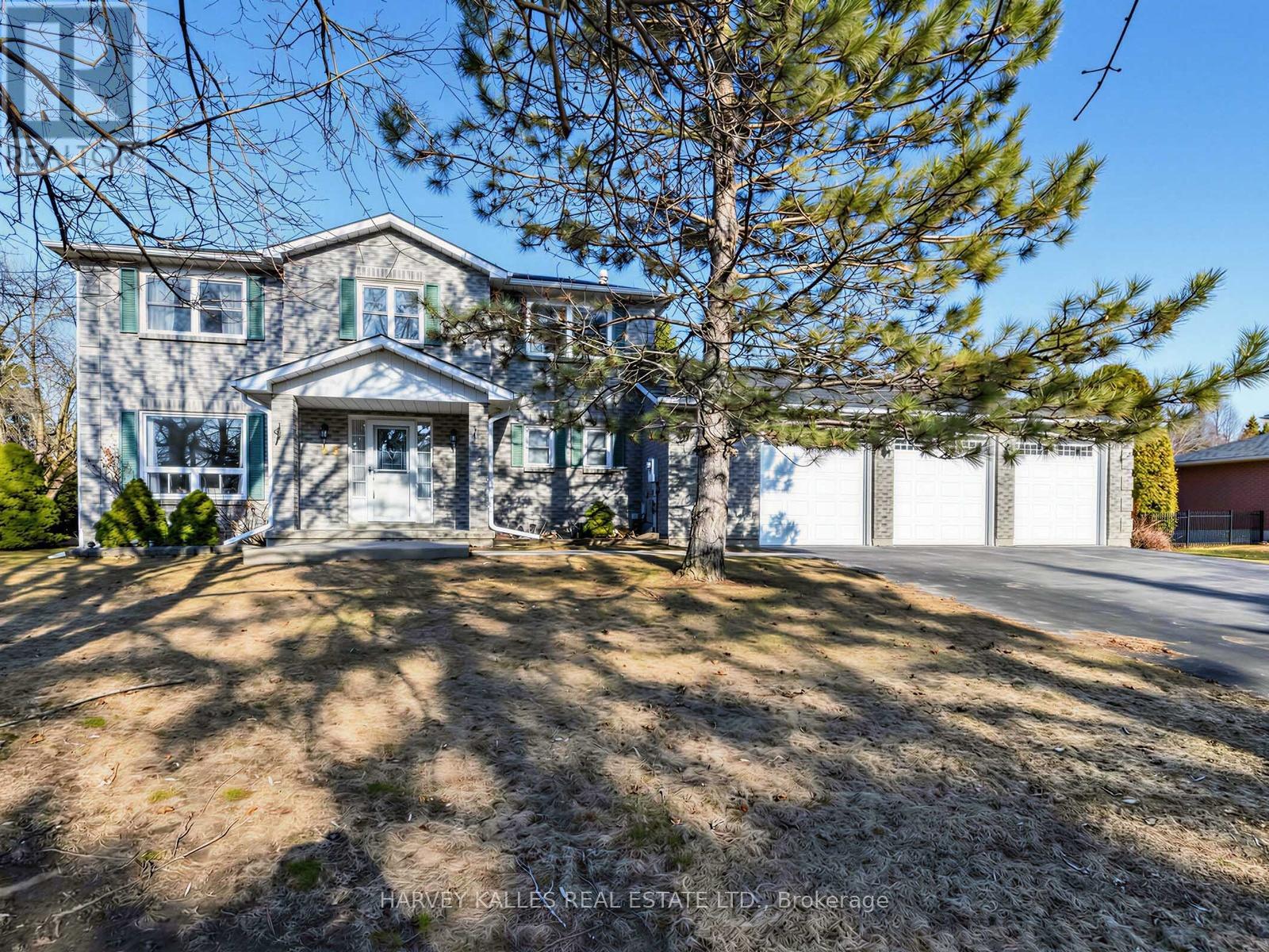 23 Veronica Crescent, East Gwillimbury, Ontario  L0G 1V0 - Photo 2 - N12944802