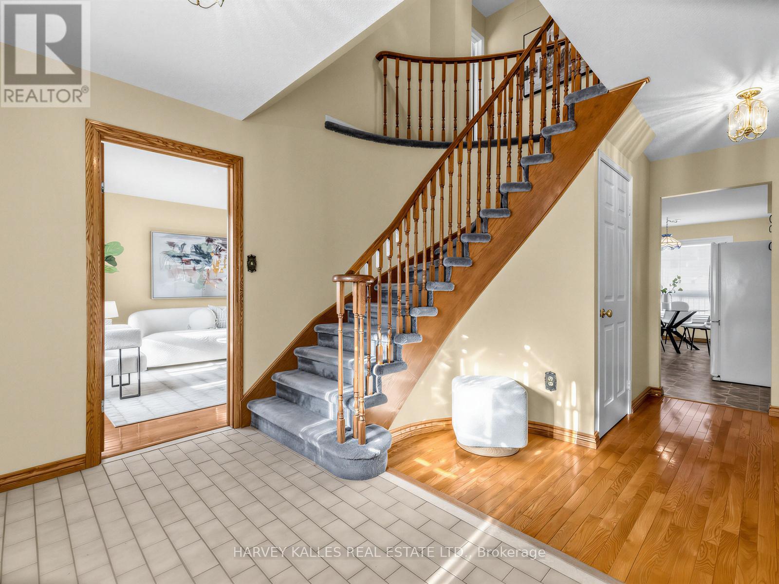 23 Veronica Crescent, East Gwillimbury, Ontario  L0G 1V0 - Photo 6 - N12944802
