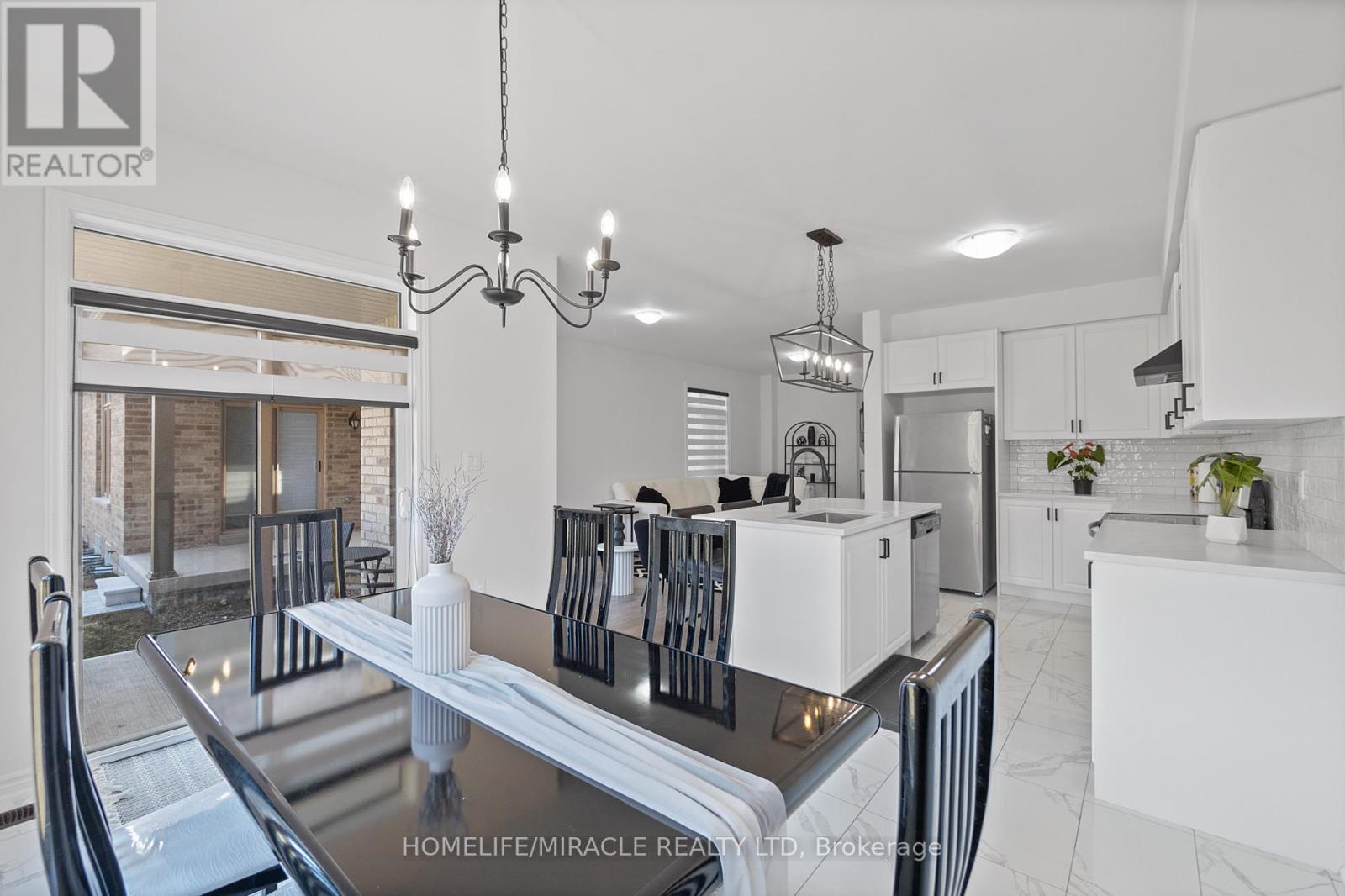 57 Ferragine Crescent, Bradford West Gwillimbury, Ontario  L3Z 4K2 - Photo 16 - N12944860