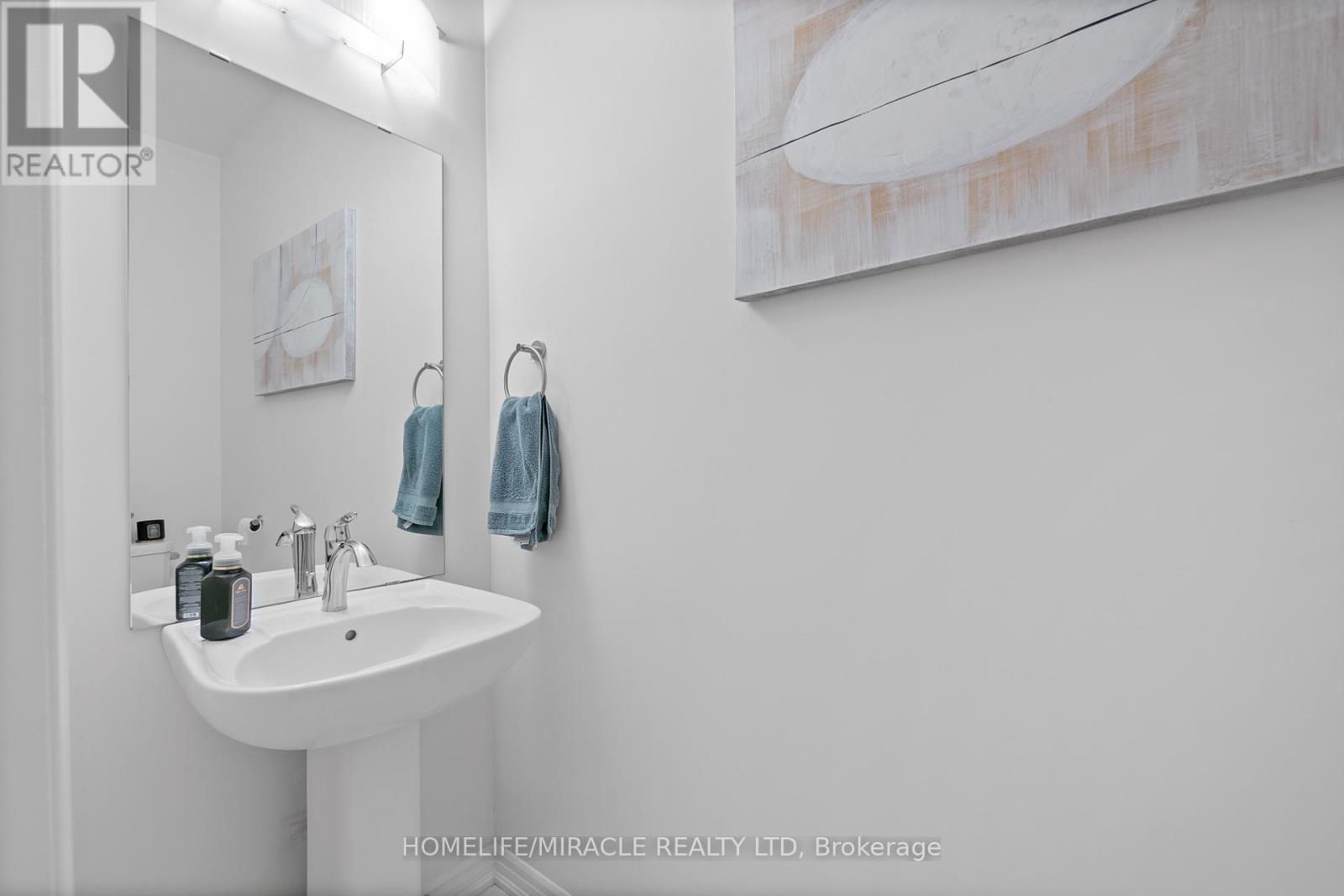 57 Ferragine Crescent, Bradford West Gwillimbury, Ontario  L3Z 4K2 - Photo 17 - N12944860