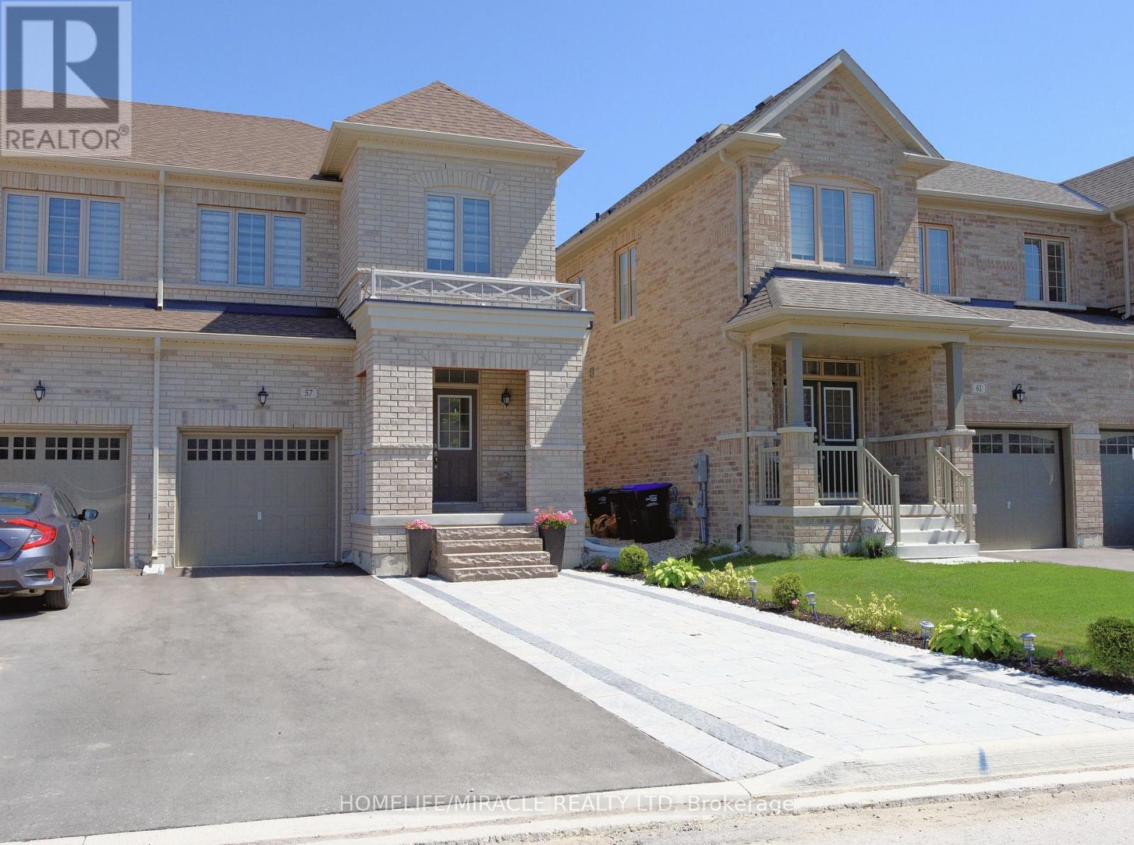 57 Ferragine Crescent, Bradford West Gwillimbury, Ontario  L3Z 4K2 - Photo 2 - N12944860