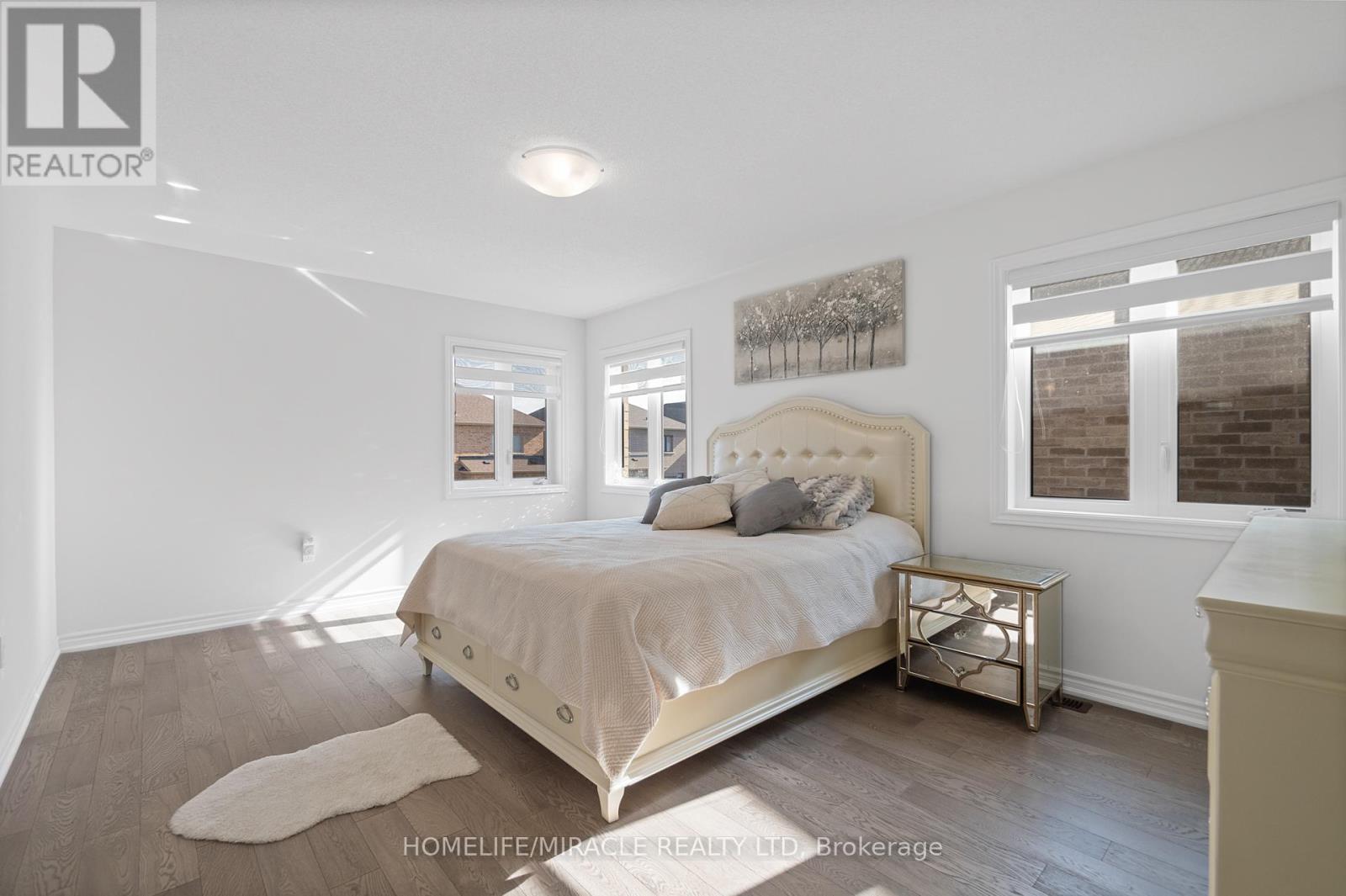 57 Ferragine Crescent, Bradford West Gwillimbury, Ontario  L3Z 4K2 - Photo 20 - N12944860