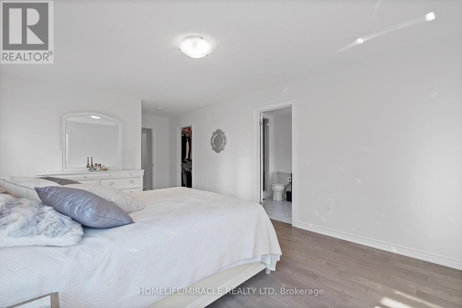 57 Ferragine Crescent, Bradford West Gwillimbury, Ontario  L3Z 4K2 - Photo 22 - N12944860