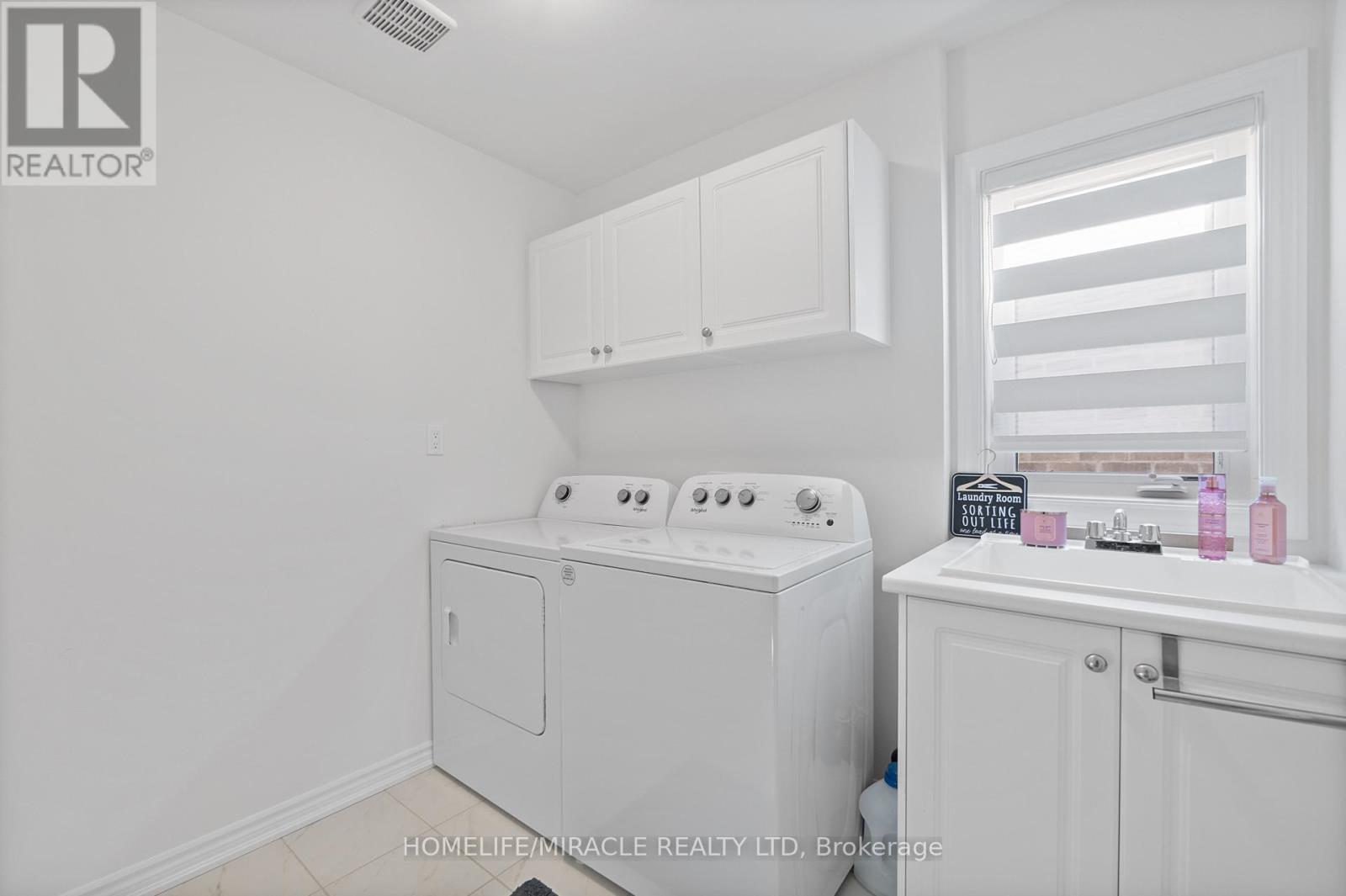 57 Ferragine Crescent, Bradford West Gwillimbury, Ontario  L3Z 4K2 - Photo 30 - N12944860