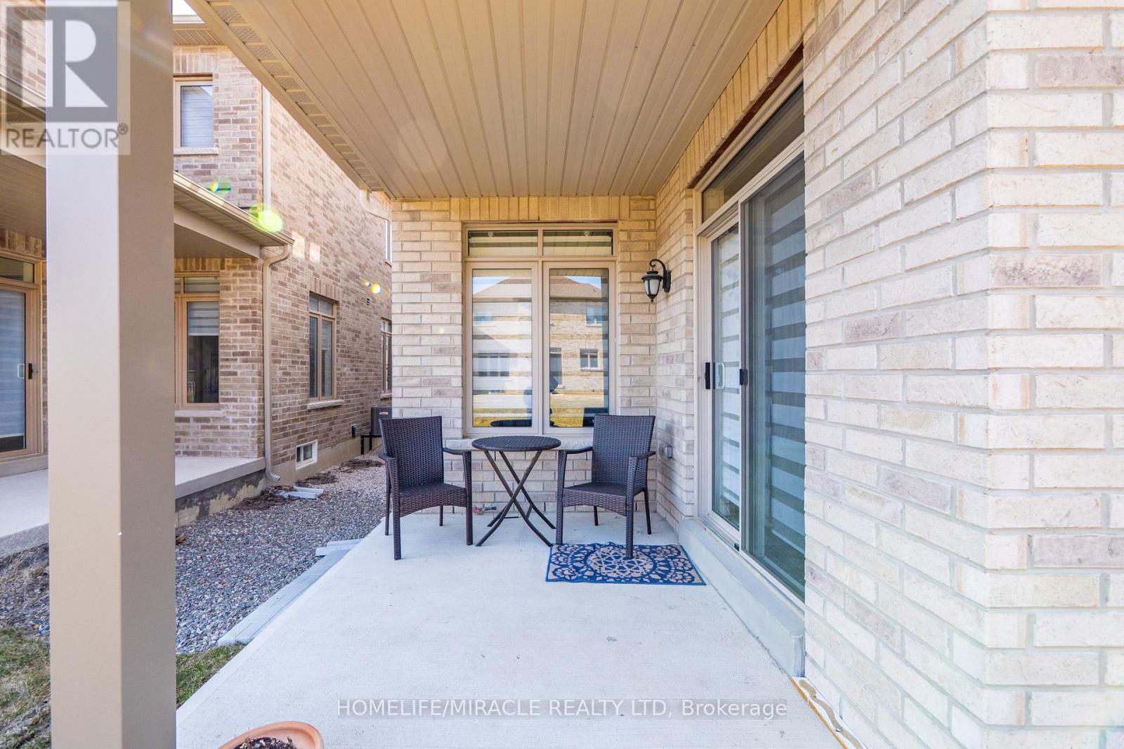 57 Ferragine Crescent, Bradford West Gwillimbury, Ontario  L3Z 4K2 - Photo 32 - N12944860