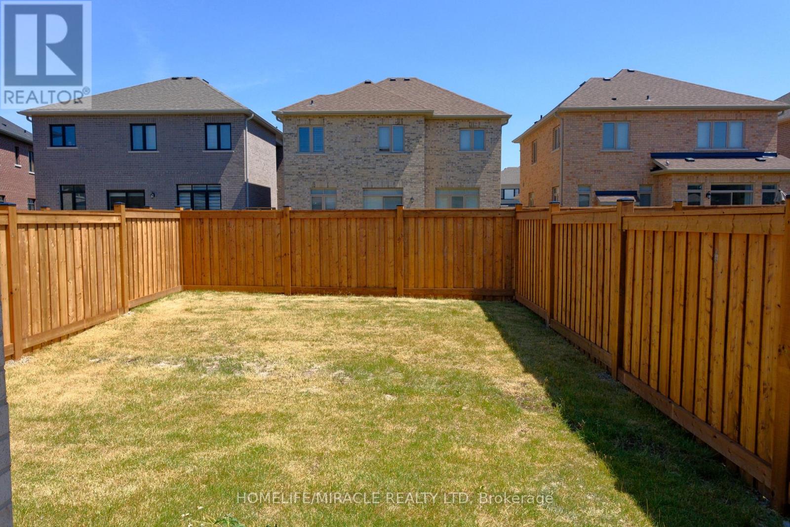 57 Ferragine Crescent, Bradford West Gwillimbury, Ontario  L3Z 4K2 - Photo 35 - N12944860