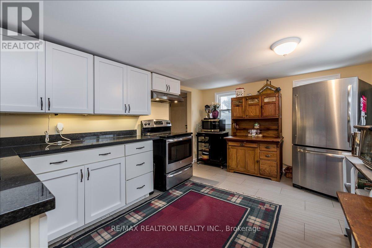 86 John Street, Barrie, Ontario  L4N 2K5 - Photo 11 - S12944762