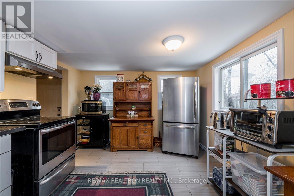 86 John Street, Barrie, Ontario  L4N 2K5 - Photo 12 - S12944762