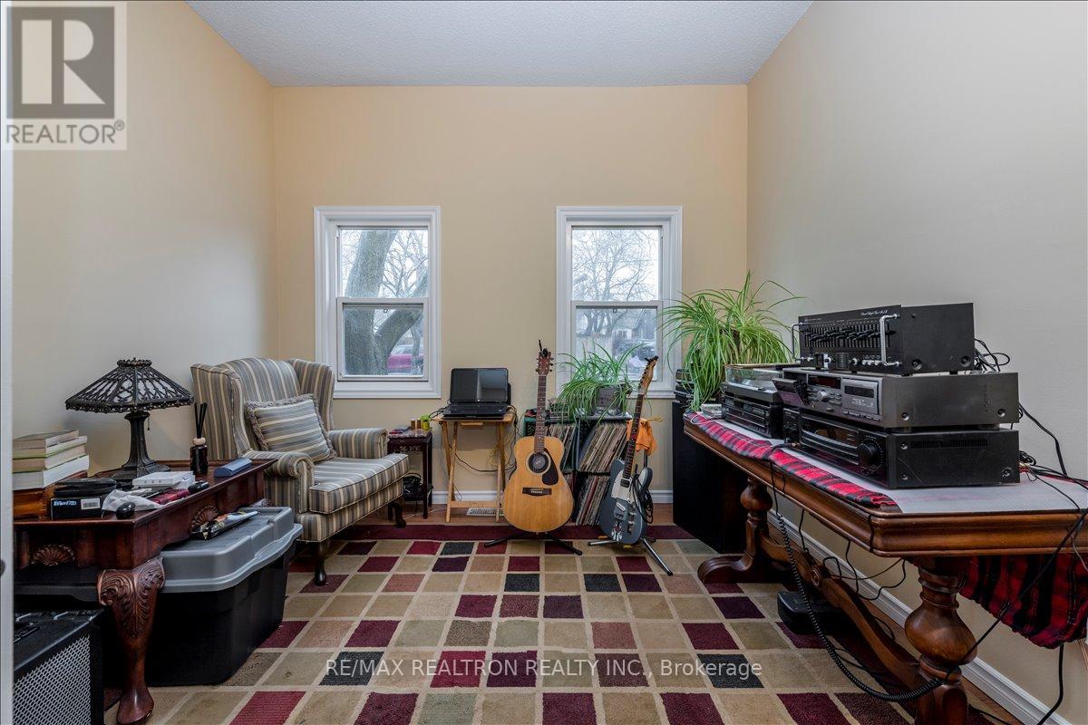 86 John Street, Barrie, Ontario  L4N 2K5 - Photo 8 - S12944762