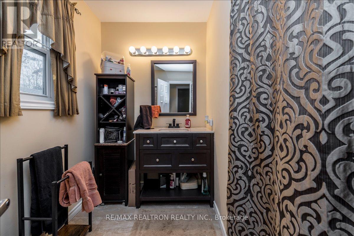 86 John Street, Barrie, Ontario  L4N 2K5 - Photo 9 - S12944762