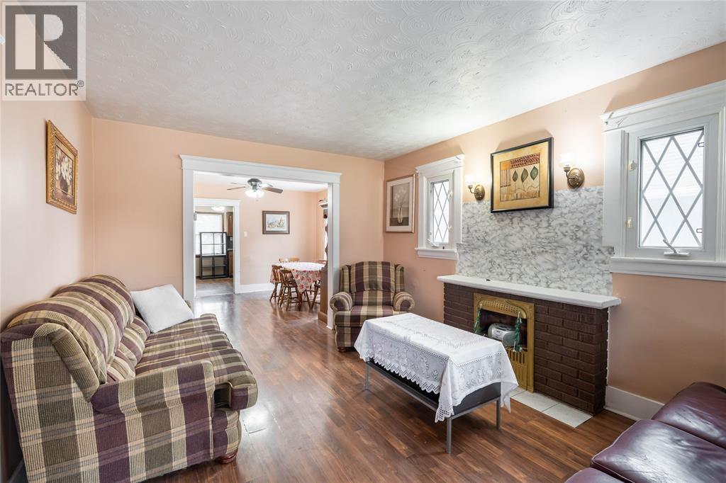 548 Devine Street, Sarnia, Ontario  N7T 1W6 - Photo 9 - 26006748