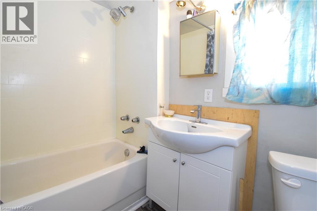 121 Cross Street E, Dunnville, Ontario  N1A 1B8 - Photo 35 - 40816831