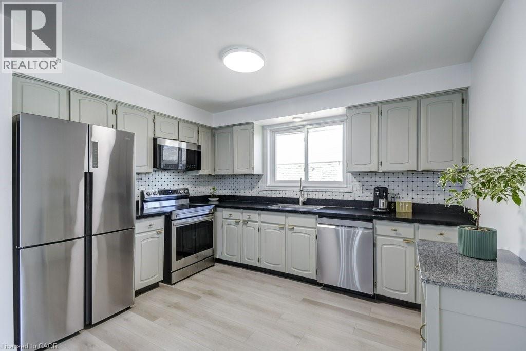 2405 Malcolm Crescent, Burlington, Ontario  L7P 3Y5 - Photo 10 - 40816824