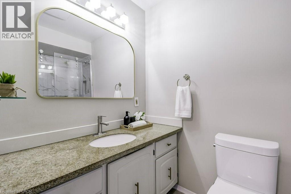 2405 Malcolm Crescent, Burlington, Ontario  L7P 3Y5 - Photo 14 - 40816824