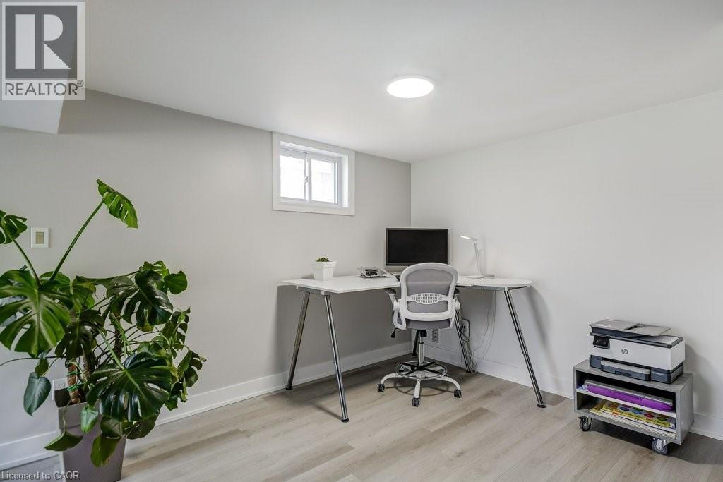 2405 Malcolm Crescent, Burlington, Ontario  L7P 3Y5 - Photo 21 - 40816824