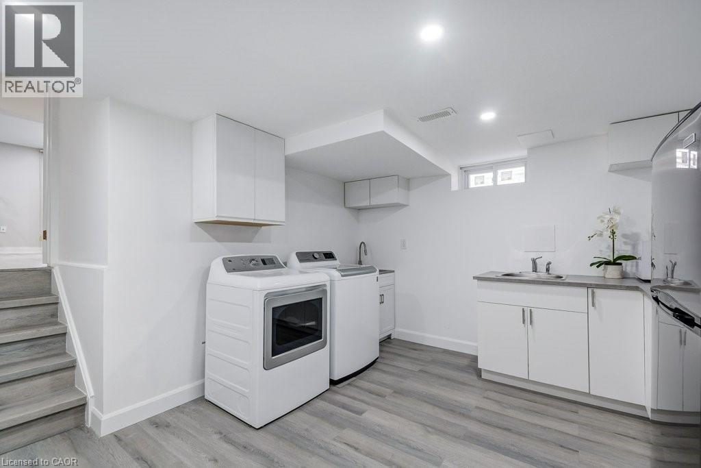 2405 Malcolm Crescent, Burlington, Ontario  L7P 3Y5 - Photo 27 - 40816824