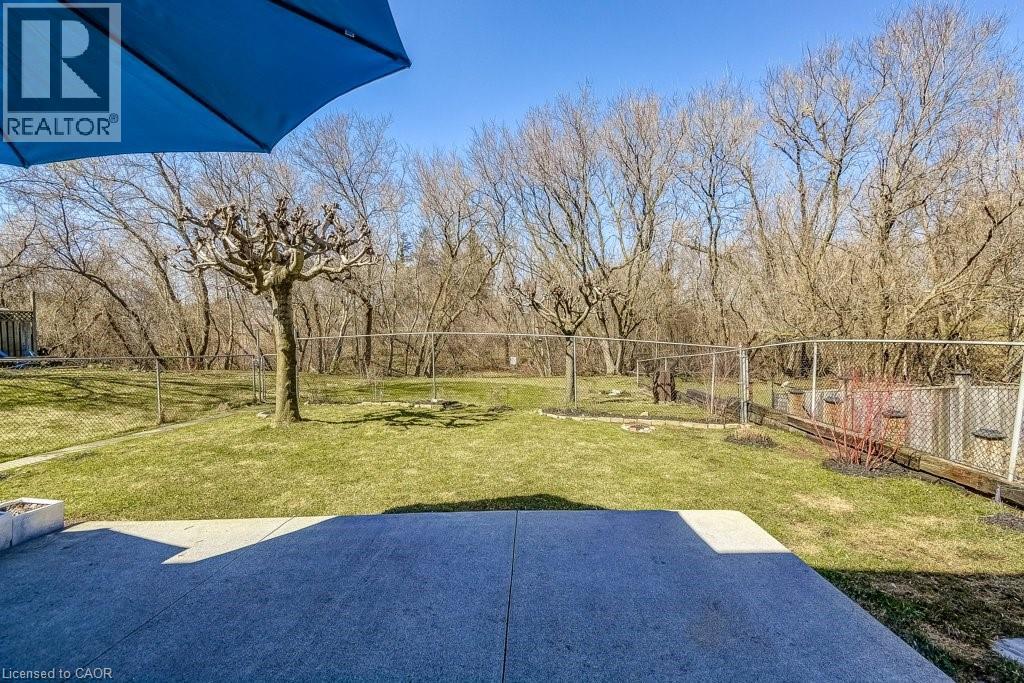 2405 Malcolm Crescent, Burlington, Ontario  L7P 3Y5 - Photo 28 - 40816824