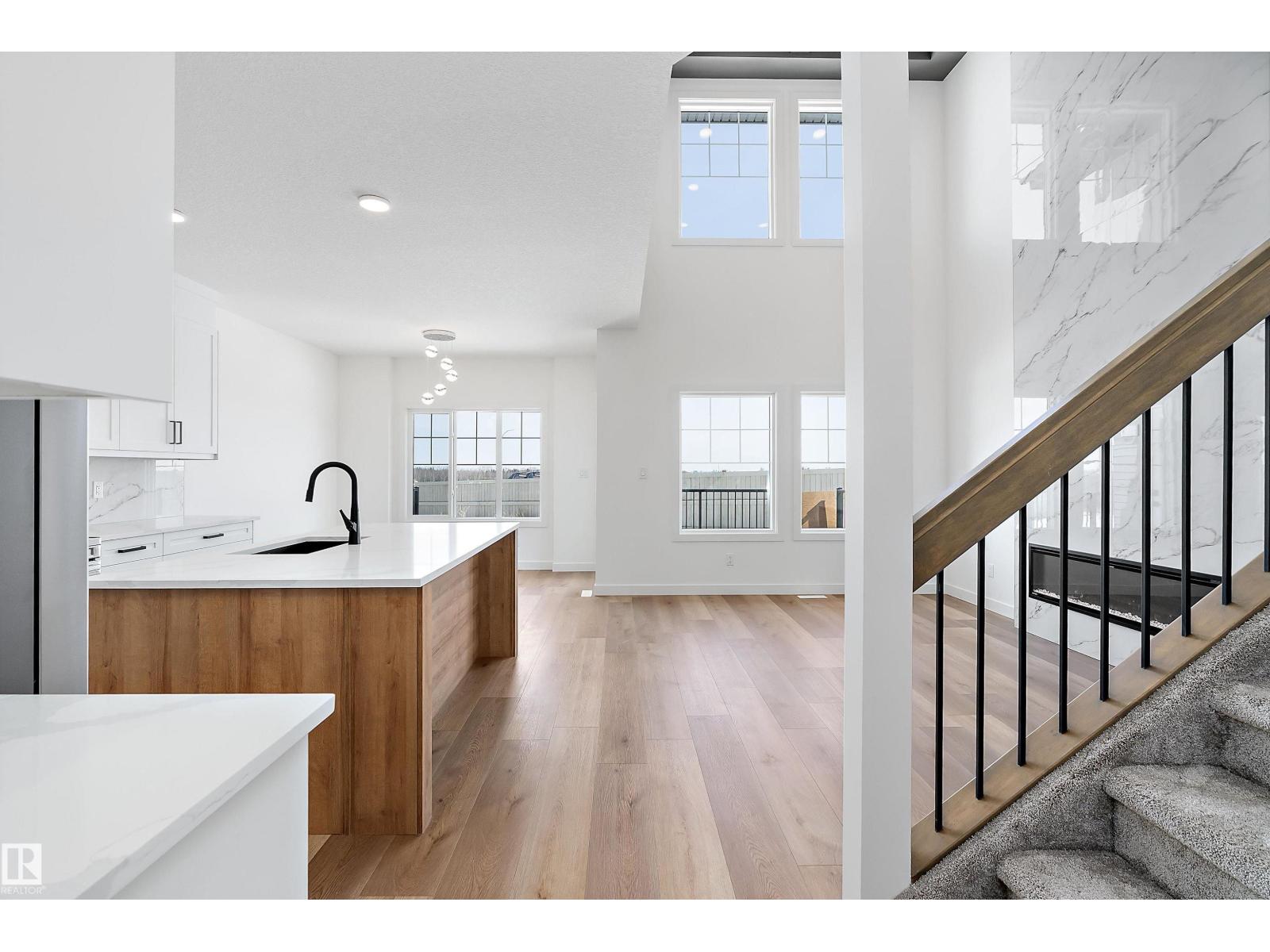 1134 Goldfinch Cr Nw Nw, Edmonton, Alberta  T5S 0R1 - Photo 5 - E4476746