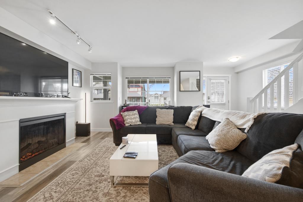 8 6568 193b Street, Surrey, British Columbia  V4N 5S2 - Photo 2 - R3105775