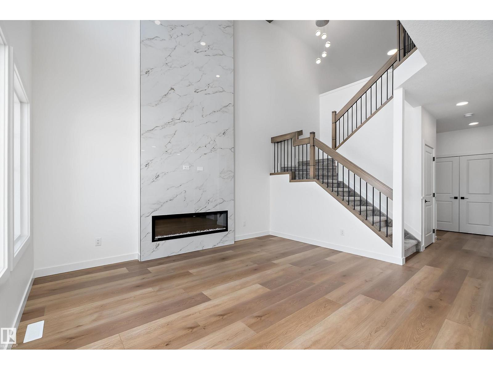 1134 Goldfinch Cr Nw Nw, Edmonton, Alberta  T5S 0R1 - Photo 8 - E4476746