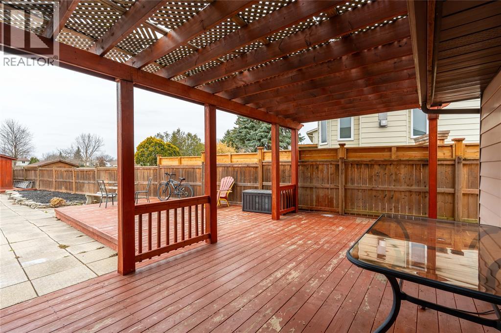 305 Oaklea Court, Sarnia, Ontario  N7S 5Y9 - Photo 32 - 26006760