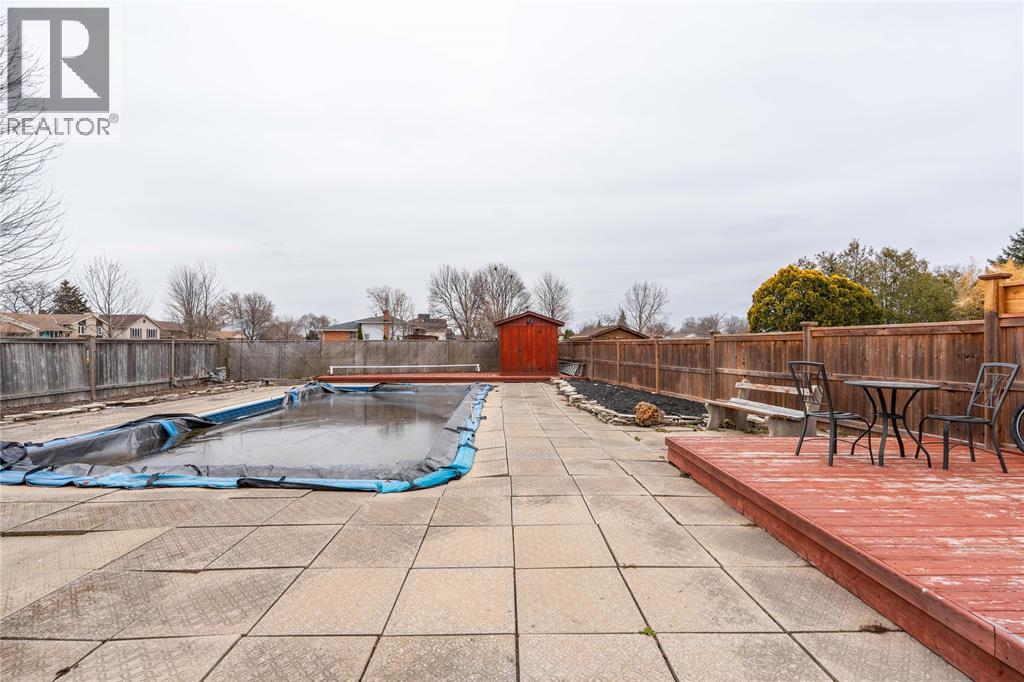 305 Oaklea Court, Sarnia, Ontario  N7S 5Y9 - Photo 38 - 26006760