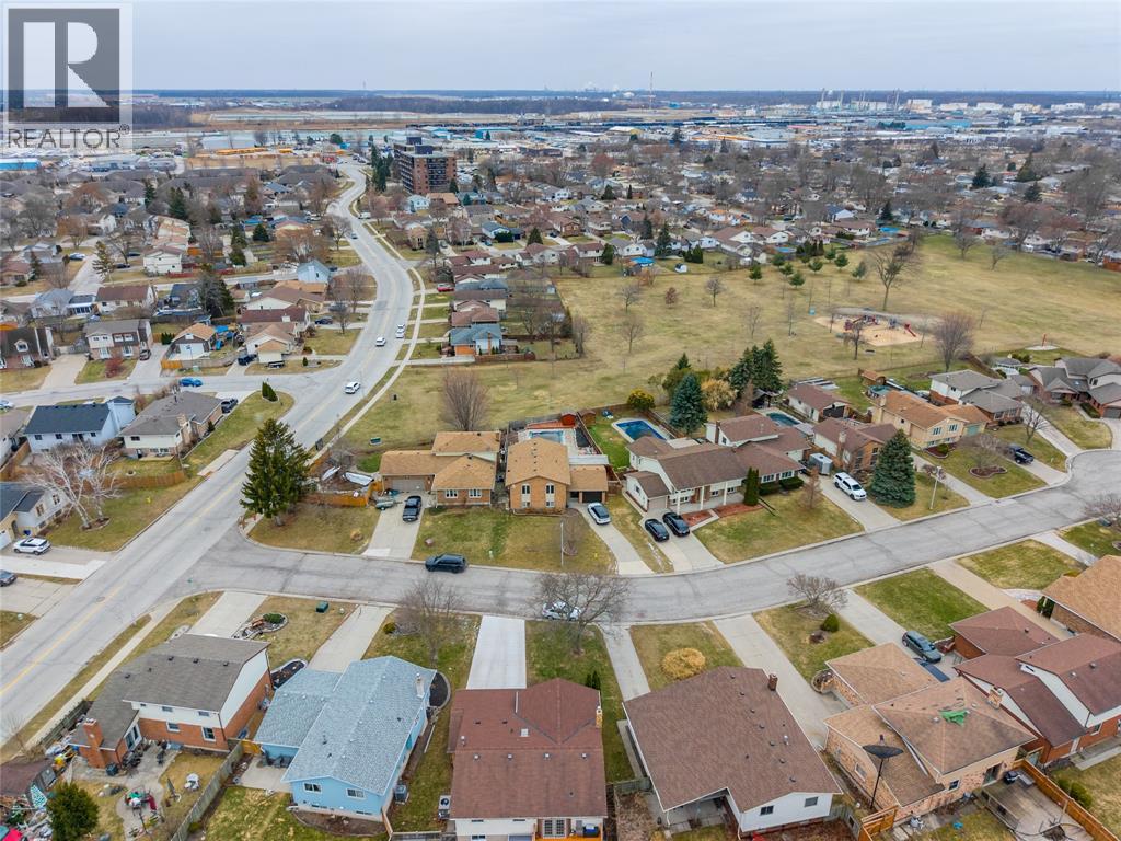 305 Oaklea Court, Sarnia, Ontario  N7S 5Y9 - Photo 45 - 26006760