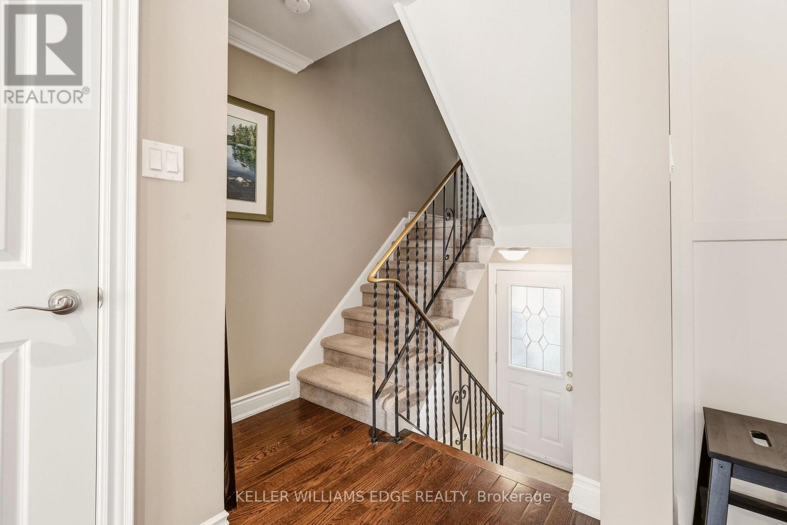 1528 Westminster Place, Burlington, Ontario  L7P 2B5 - Photo 2 - W12944660