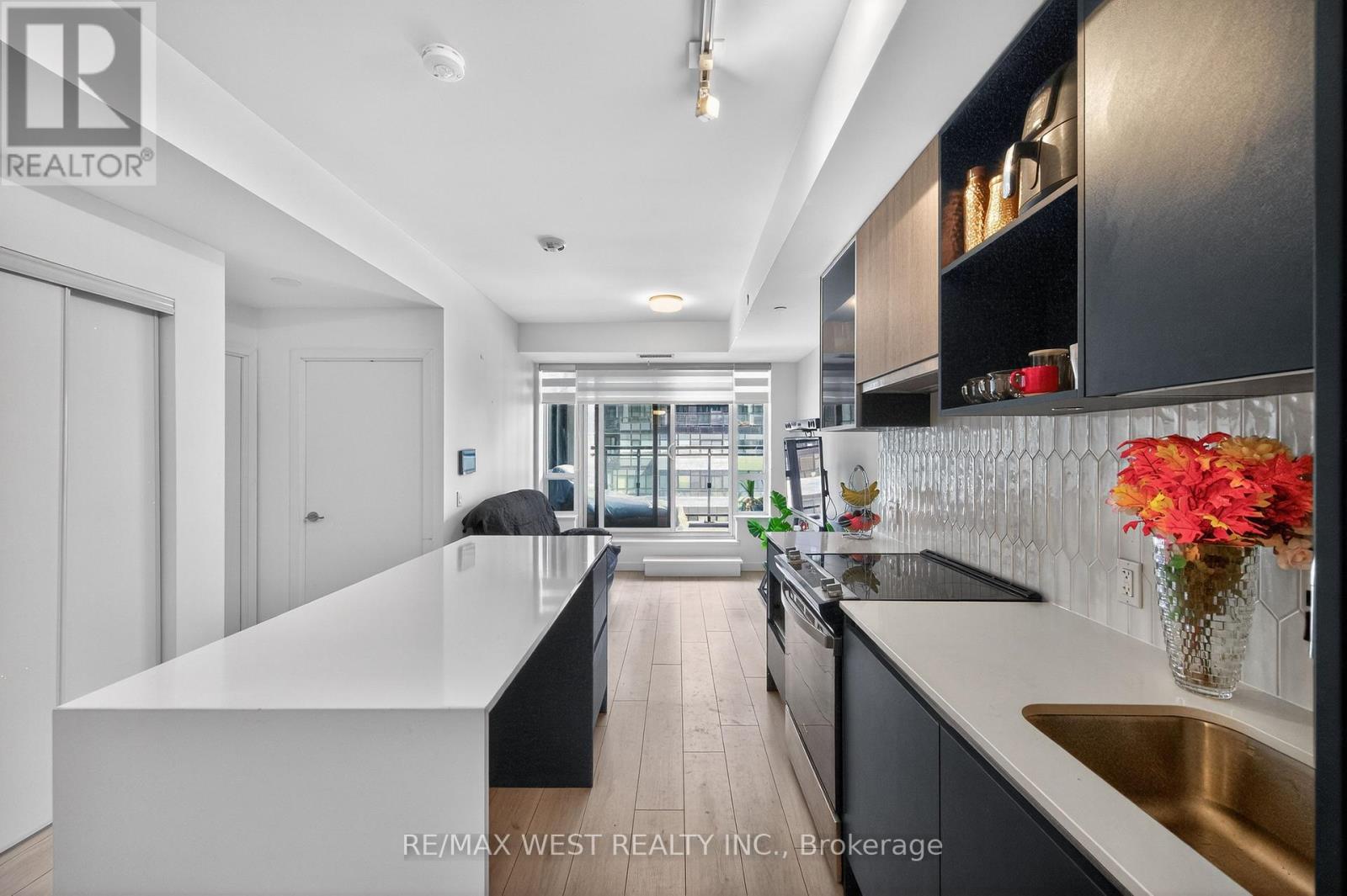 421 - 405 Dundas Street, Oakville, Ontario  L6M 5P9 - Photo 16 - W12944706