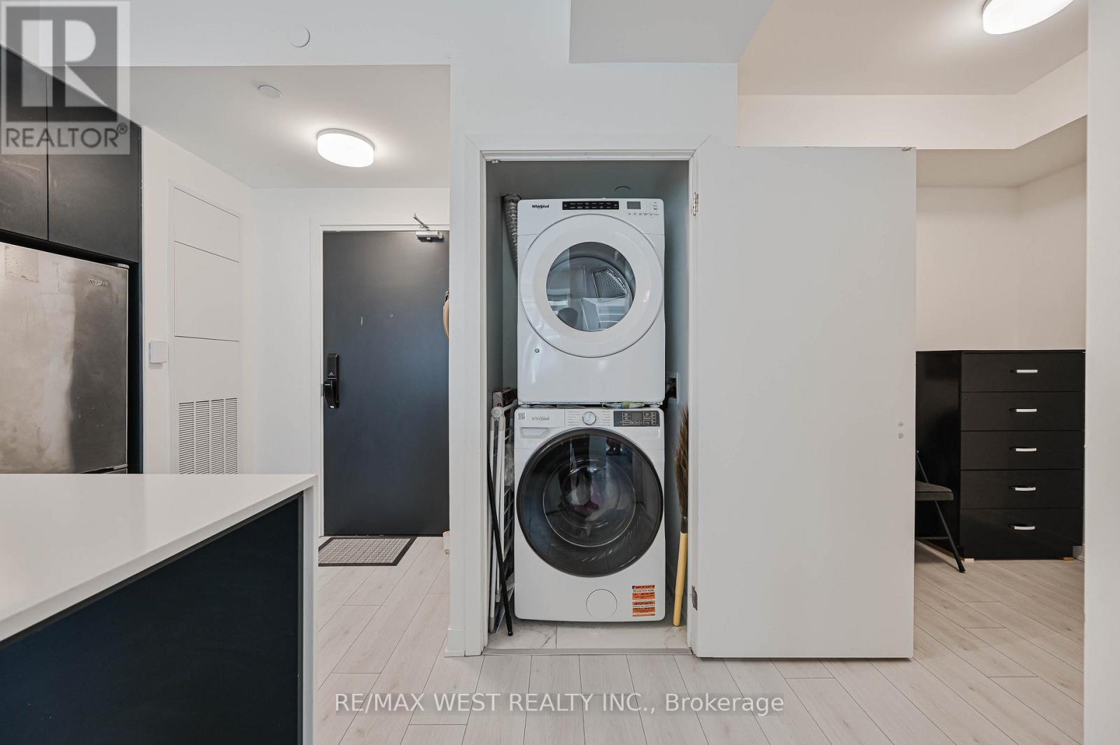 421 - 405 Dundas Street, Oakville, Ontario  L6M 5P9 - Photo 25 - W12944706