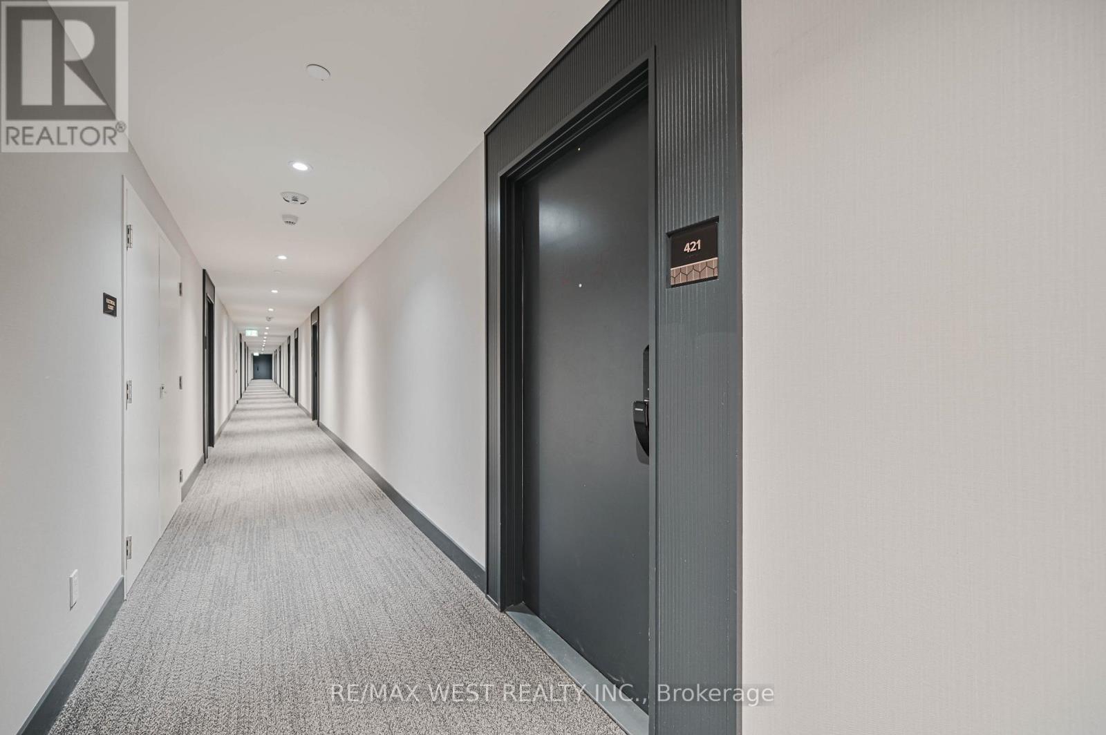 421 - 405 Dundas Street, Oakville, Ontario  L6M 5P9 - Photo 8 - W12944706