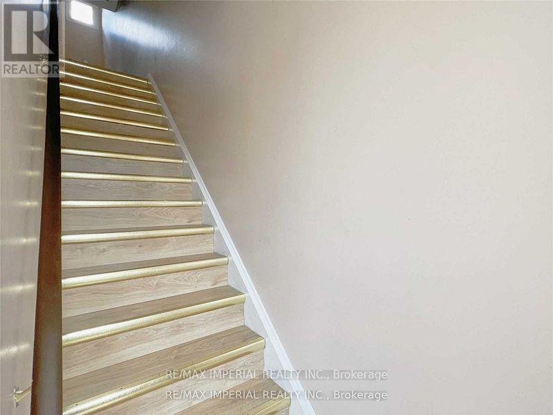 641a The Queensway, Toronto, Ontario  M8Y 1K6 - Photo 11 - W12944738