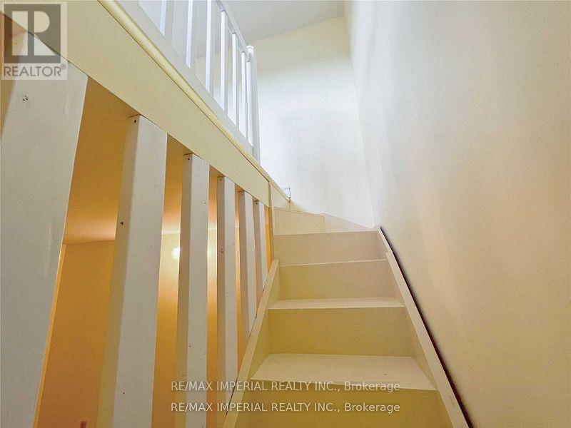 641a The Queensway, Toronto, Ontario  M8Y 1K6 - Photo 18 - W12944738