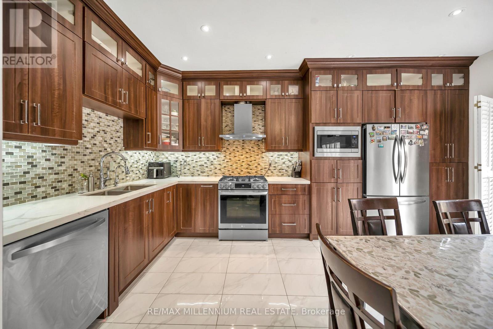 3044 Mcdowell Drive, Mississauga, Ontario  L5M 6J4 - Photo 12 - W12944776