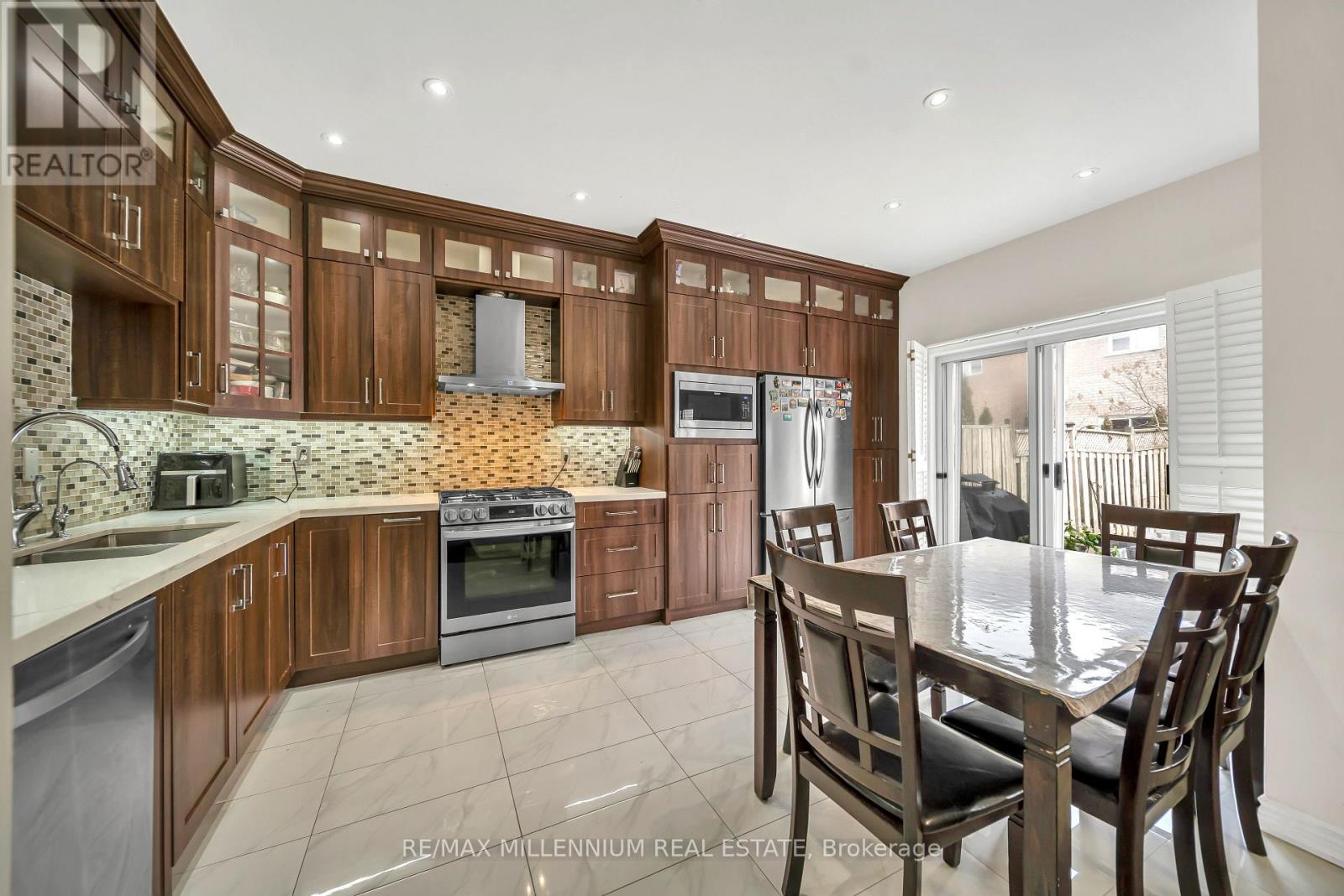 3044 Mcdowell Drive, Mississauga, Ontario  L5M 6J4 - Photo 13 - W12944776