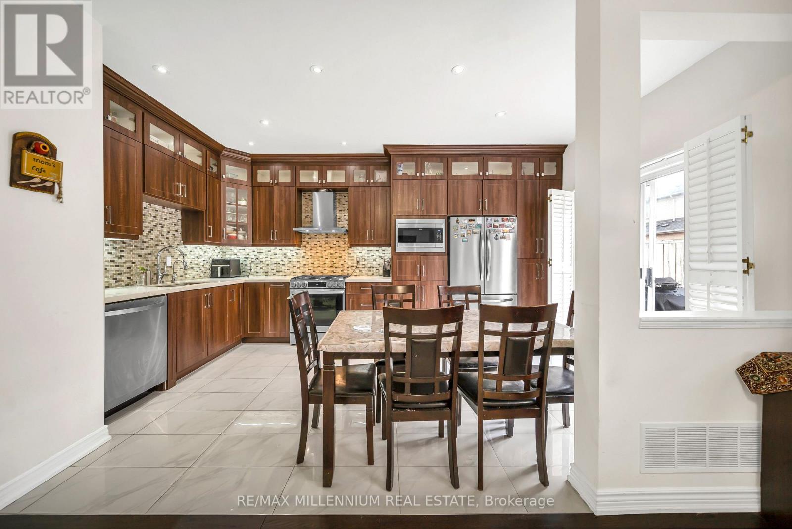 3044 Mcdowell Drive, Mississauga, Ontario  L5M 6J4 - Photo 14 - W12944776