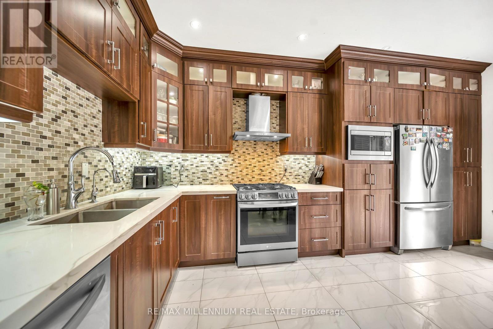 3044 Mcdowell Drive, Mississauga, Ontario  L5M 6J4 - Photo 15 - W12944776