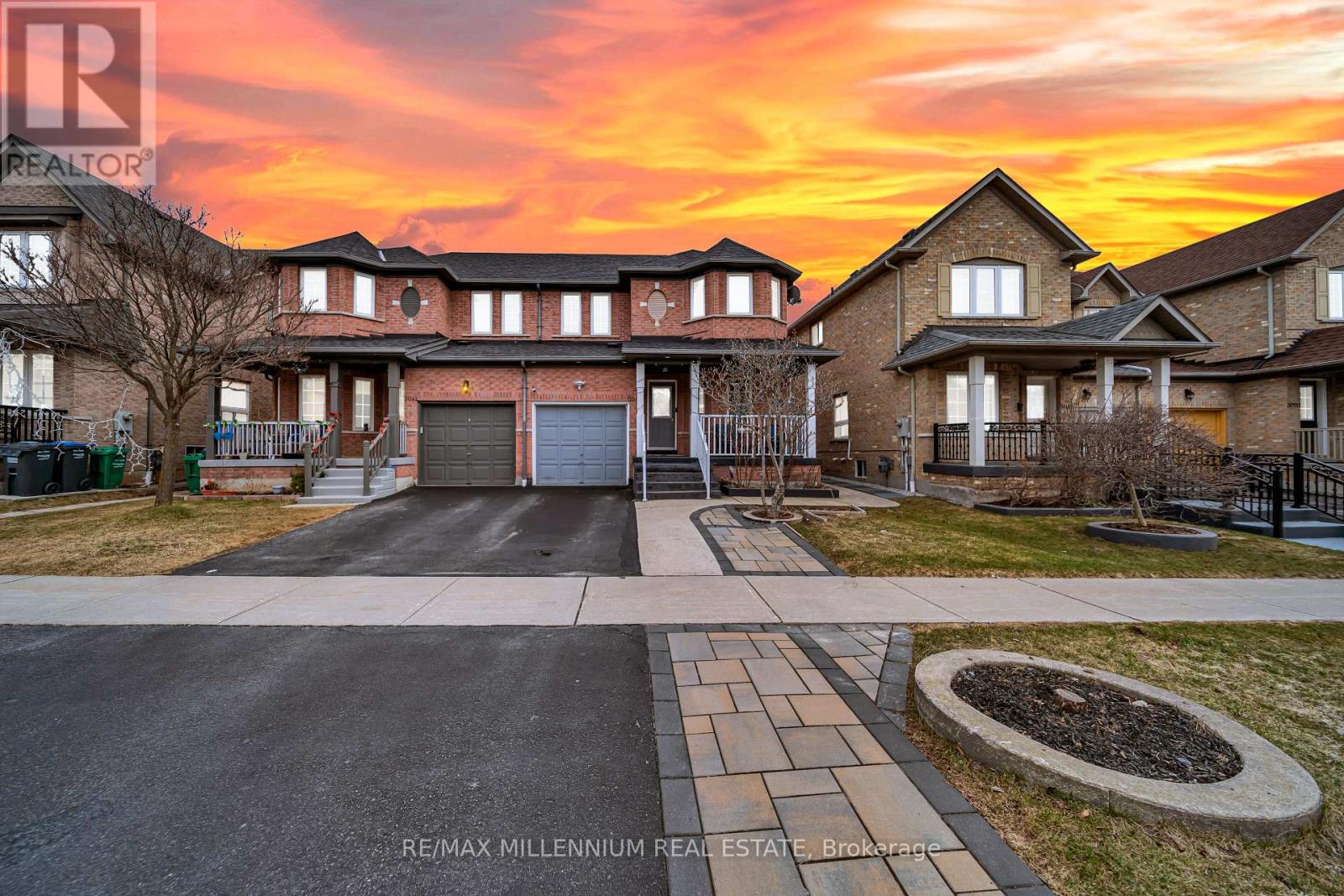 3044 Mcdowell Drive, Mississauga, Ontario  L5M 6J4 - Photo 2 - W12944776