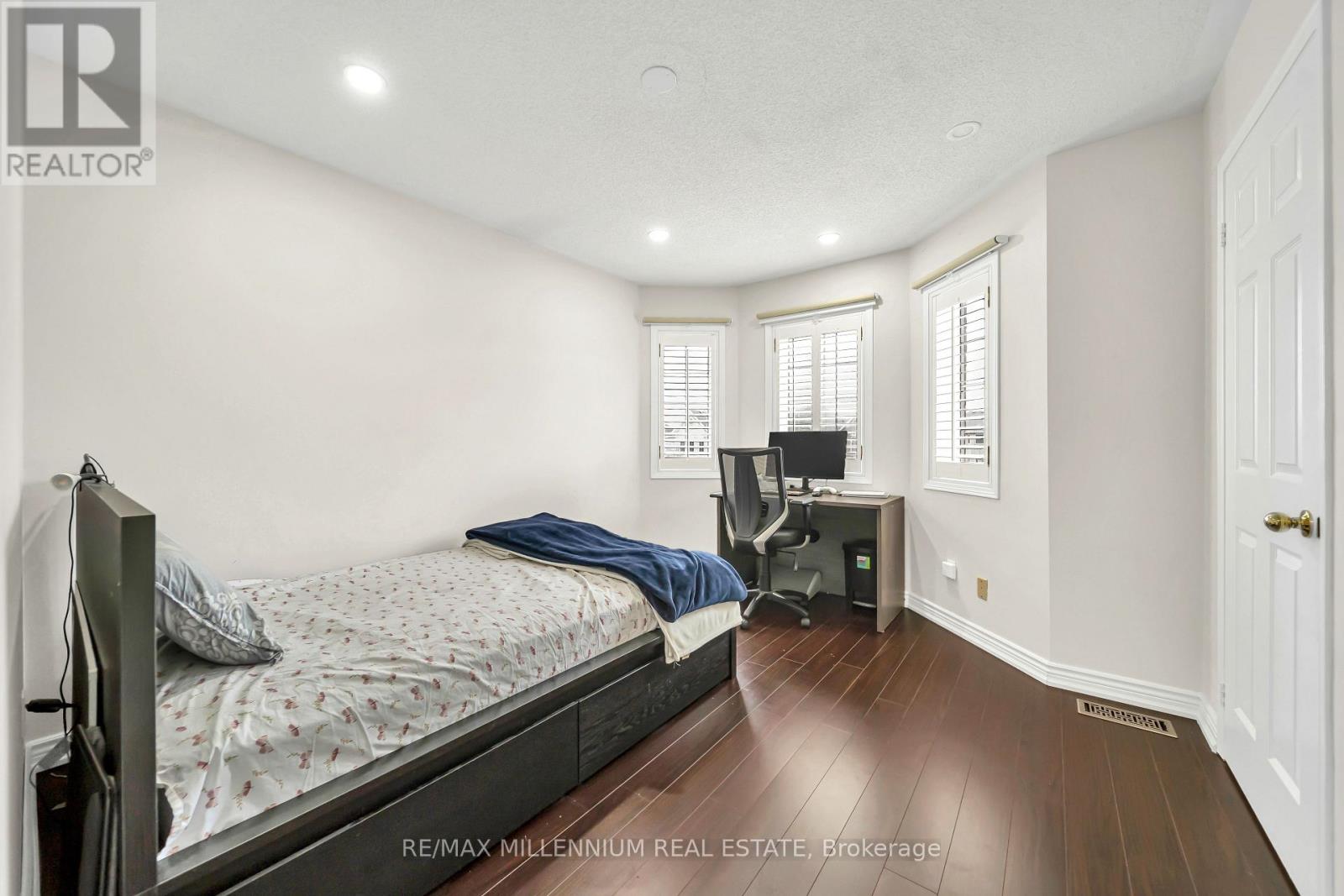 3044 Mcdowell Drive, Mississauga, Ontario  L5M 6J4 - Photo 24 - W12944776