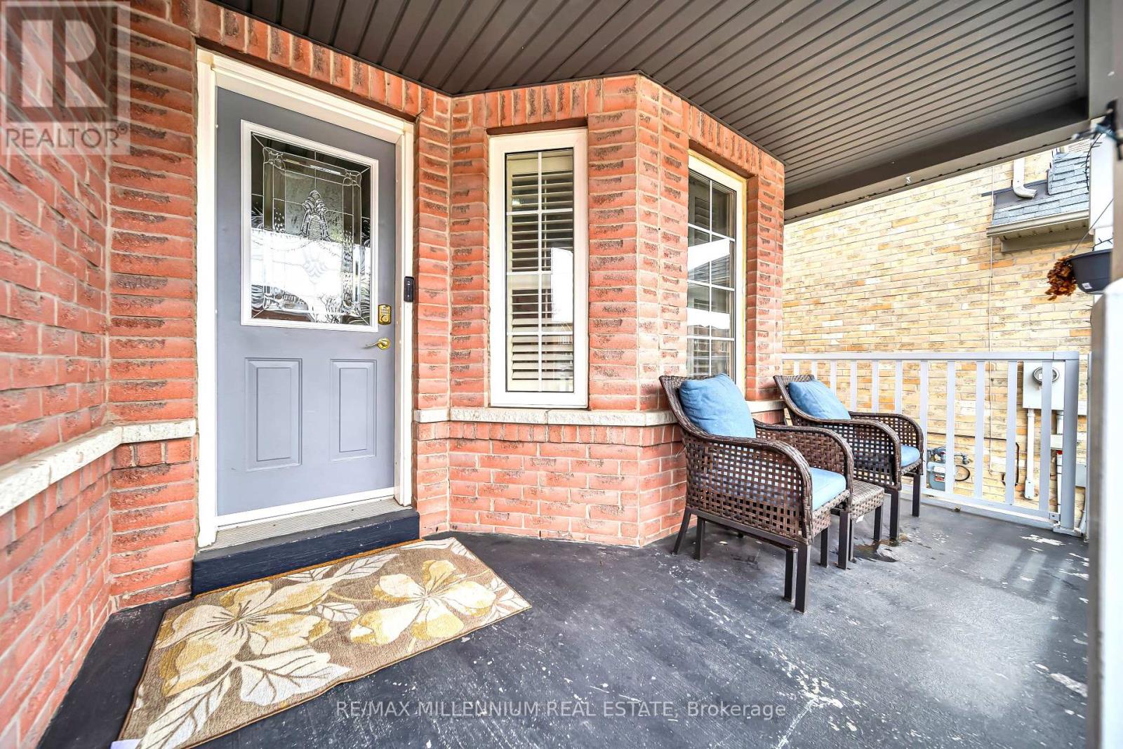 3044 Mcdowell Drive, Mississauga, Ontario  L5M 6J4 - Photo 3 - W12944776