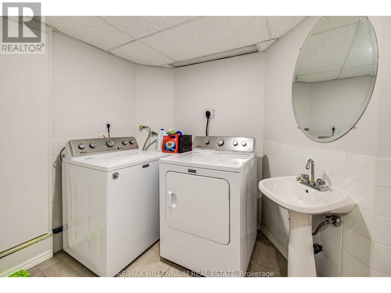 3044 Mcdowell Drive, Mississauga, Ontario  L5M 6J4 - Photo 35 - W12944776